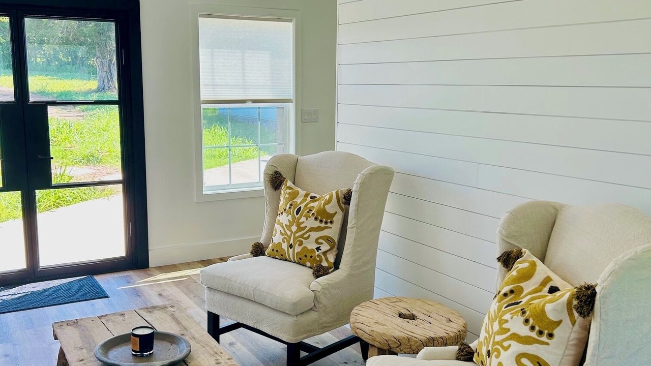 Photo of Livingroom in La Grange