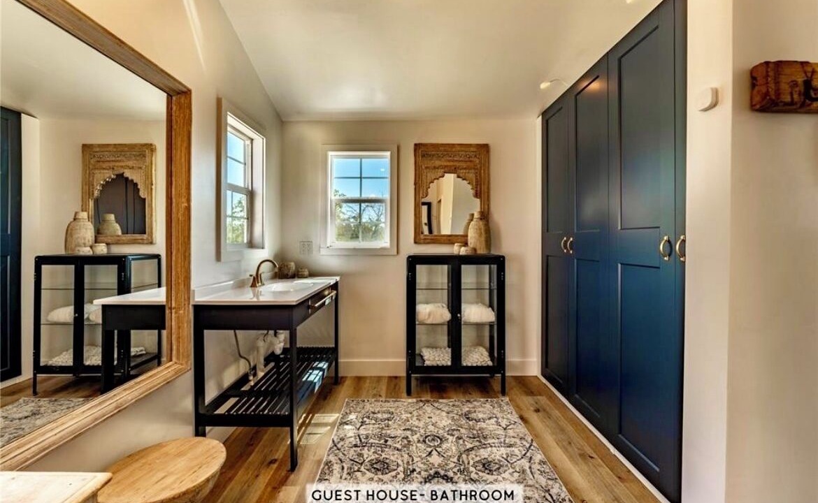 Photo of Bathroom in La Grange