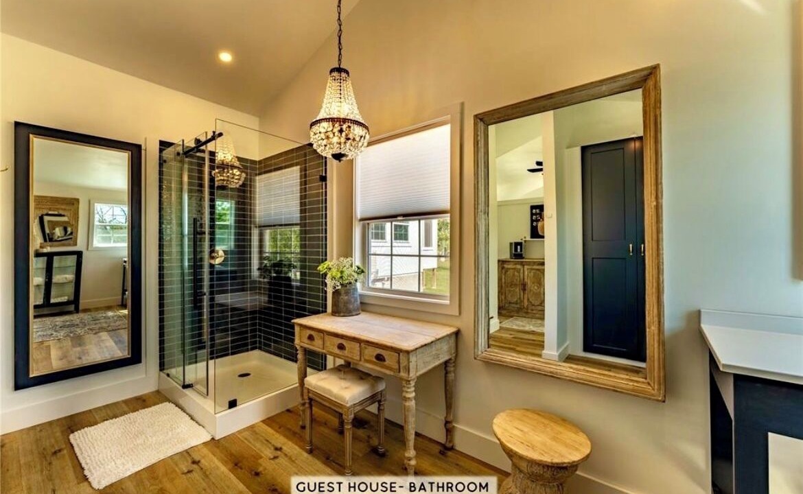 Photo of Bathroom in La Grange