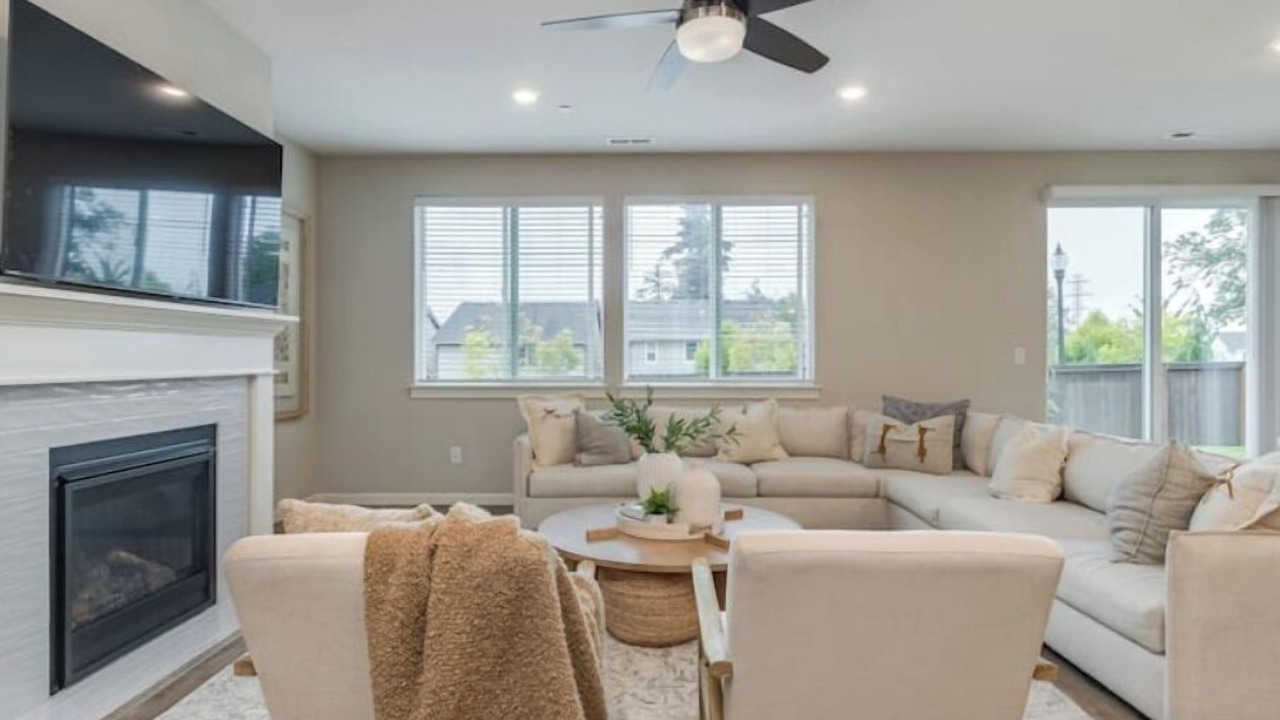 Photo of Livingroom in Carver