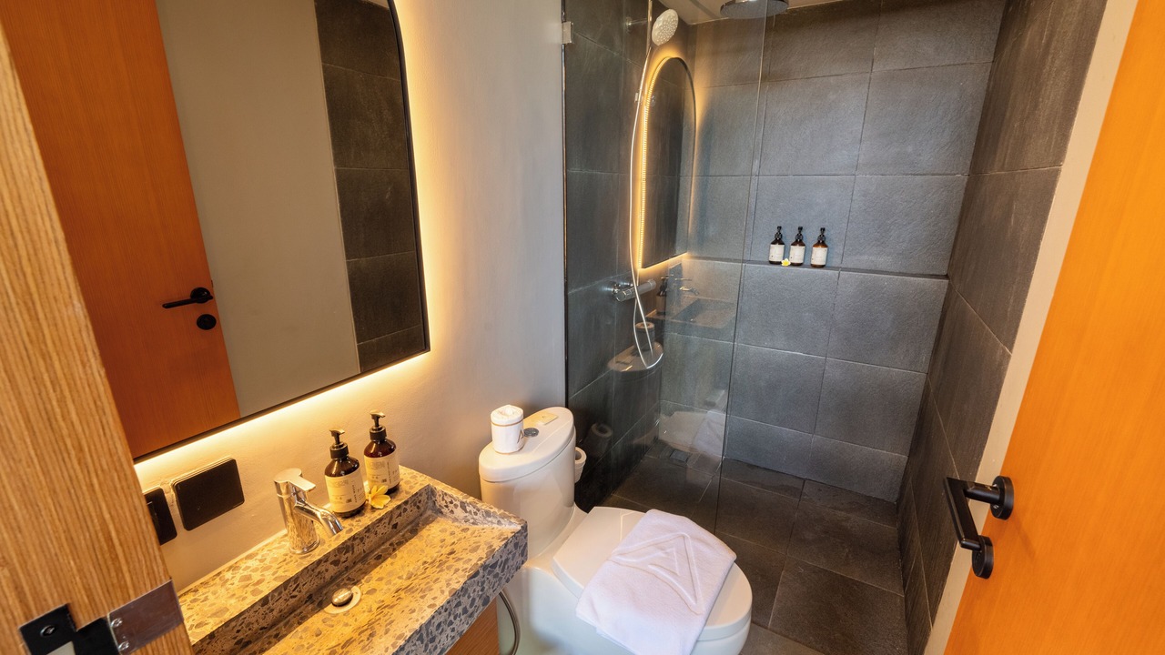 Photo of Bathroom in Kedewatan