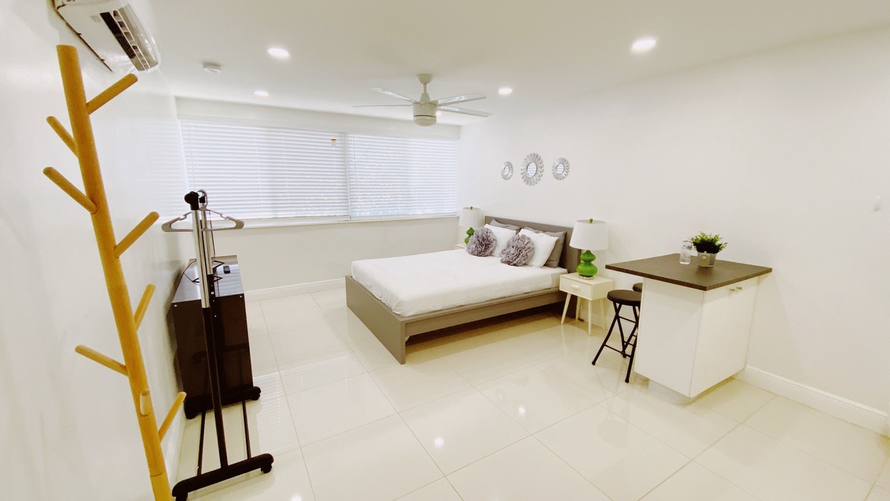 Photo of Bedroom in Coconut Grove