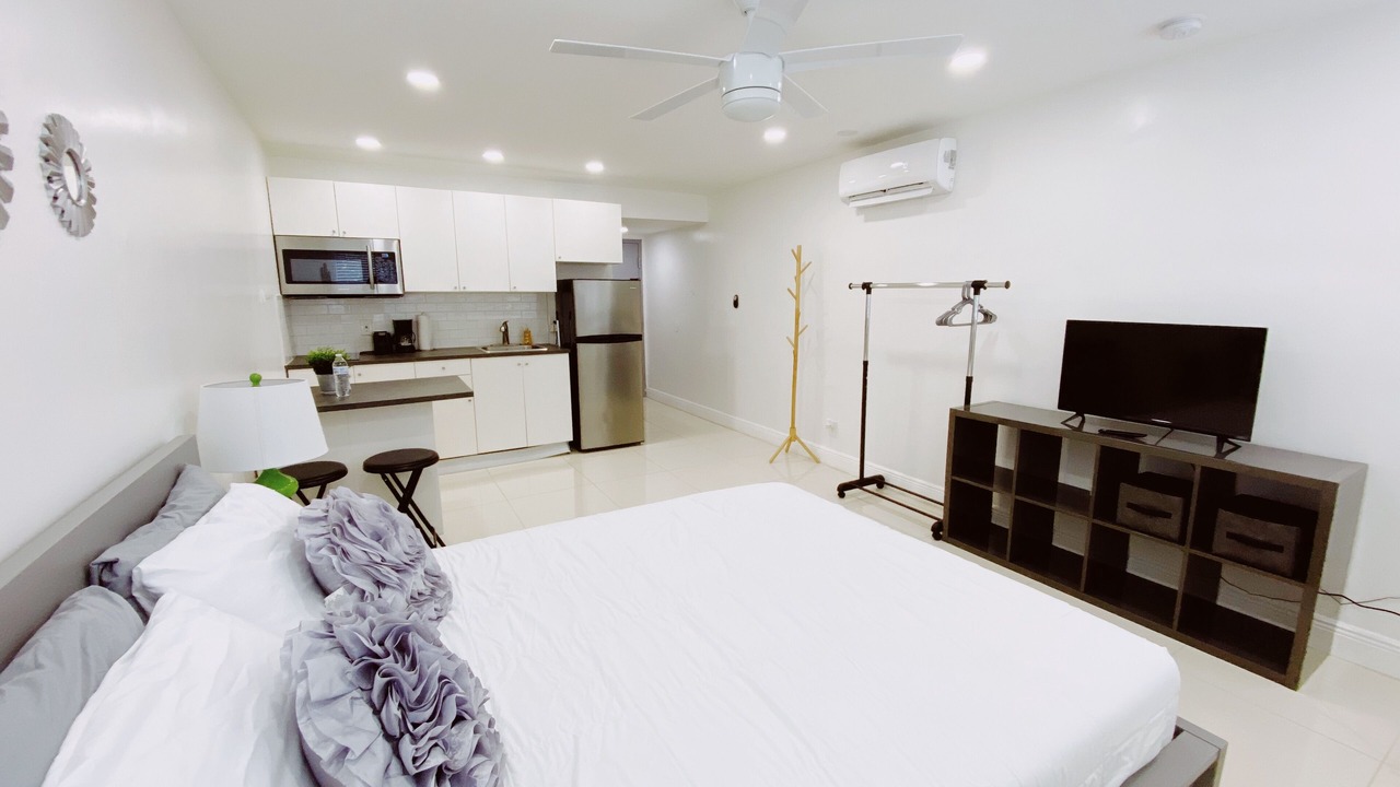 Photo of Bedroom in Coconut Grove