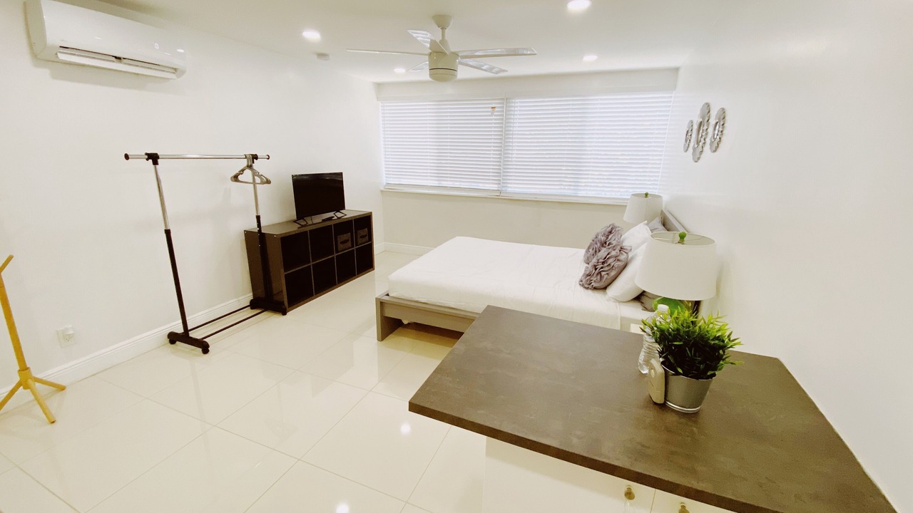 Photo of Bedroom in Coconut Grove
