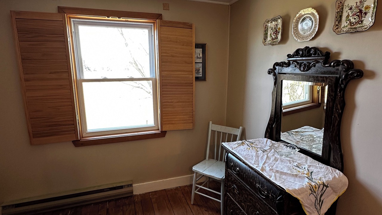 Photo of Bedroom in Compton