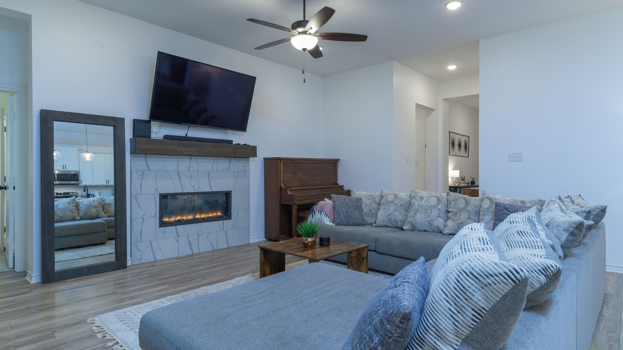 Photo of Livingroom in Lindale
