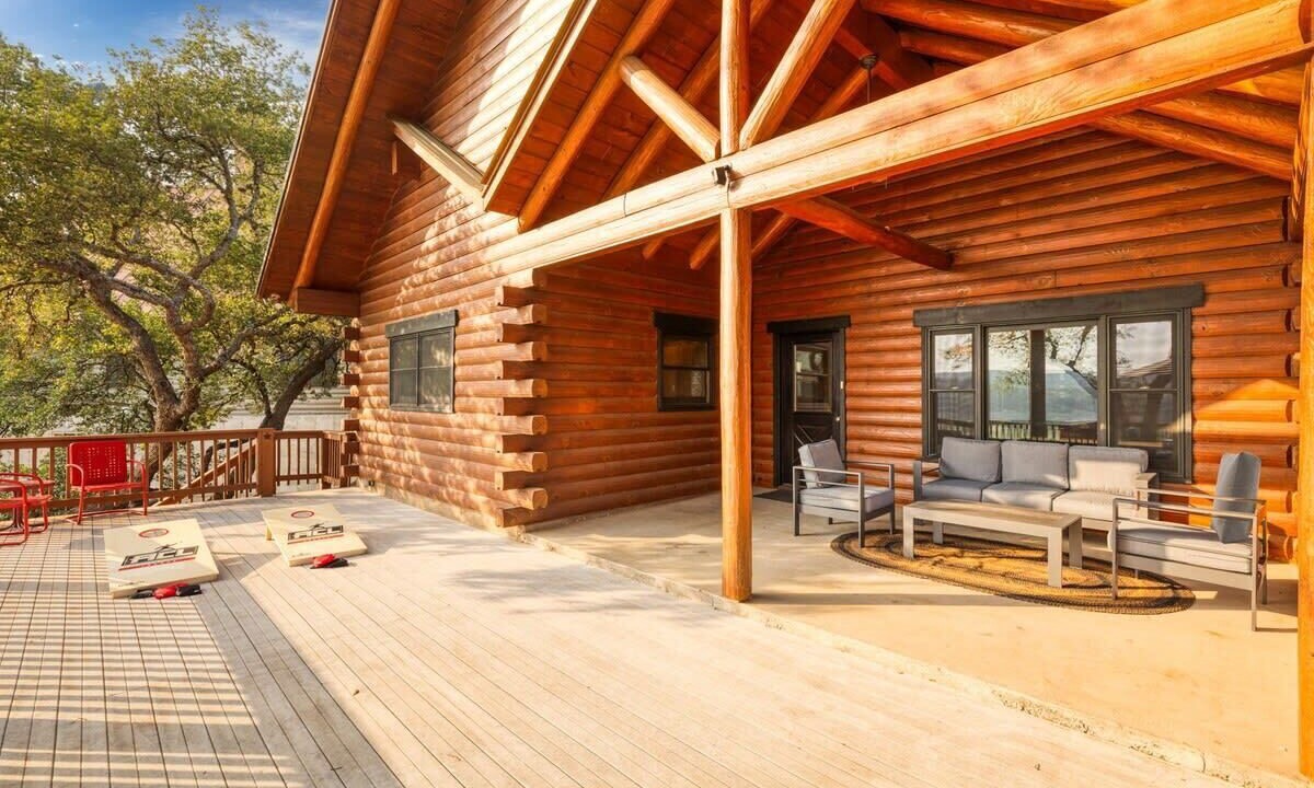 Photo of Patio Balcony in Lakehills