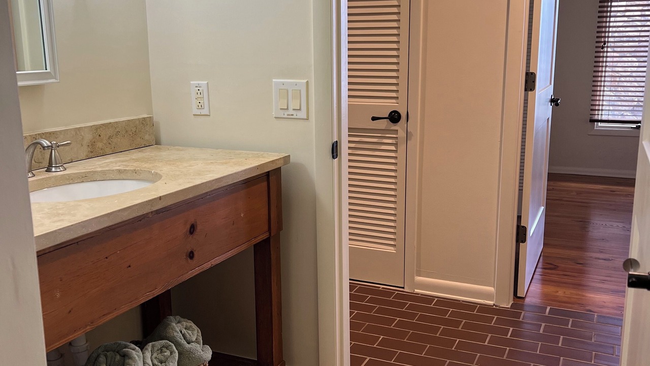 Photo of Bathroom in Centre