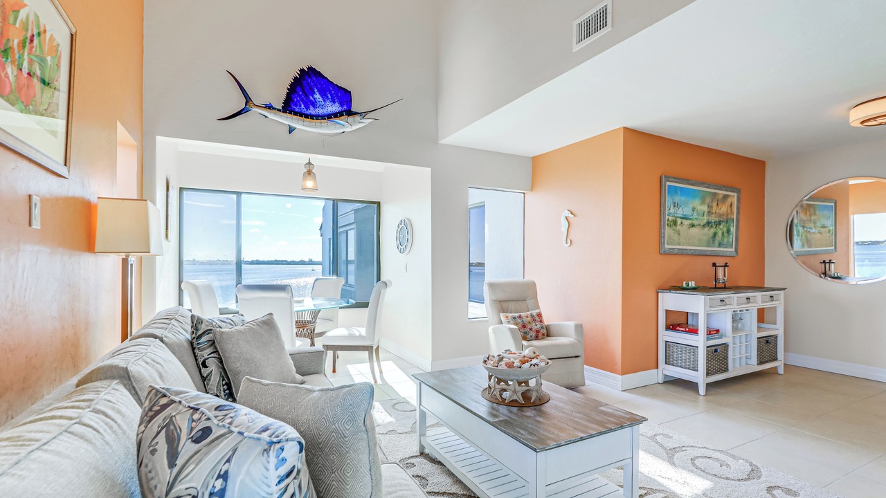 Photo of Livingroom in Englewood