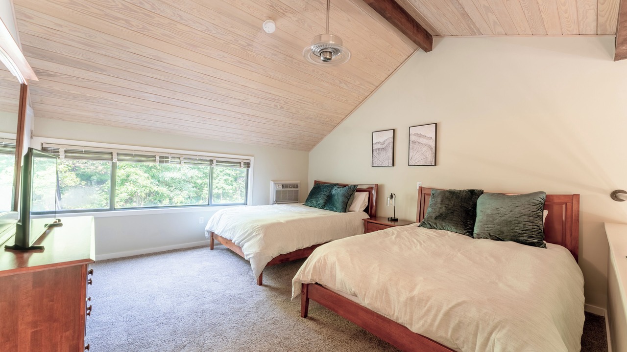Photo of Bedroom in Wintergreen