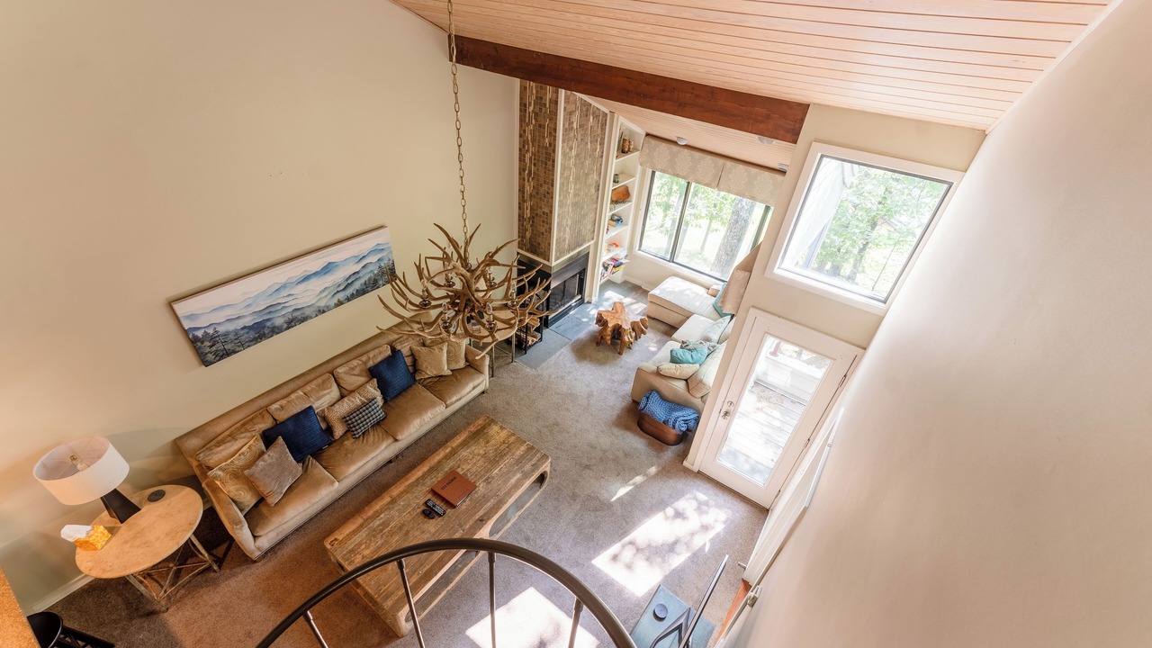 Photo of Livingroom in Wintergreen