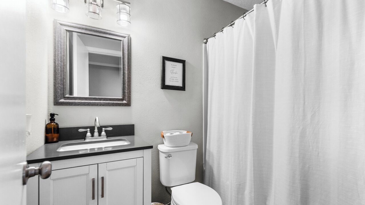 Photo of Bathroom in Brookeland
