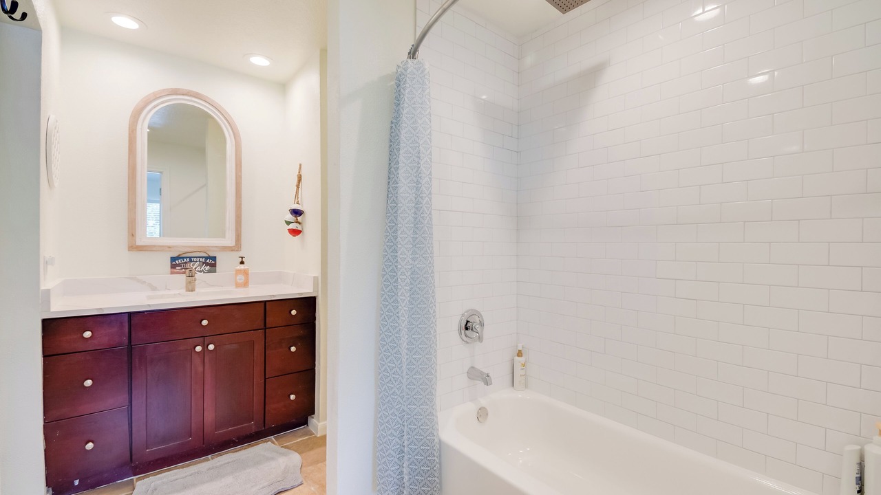 Photo of Bathroom in Seven Coves