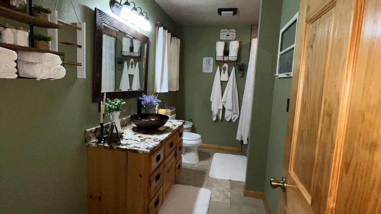 Photo of Bathroom in Unaka