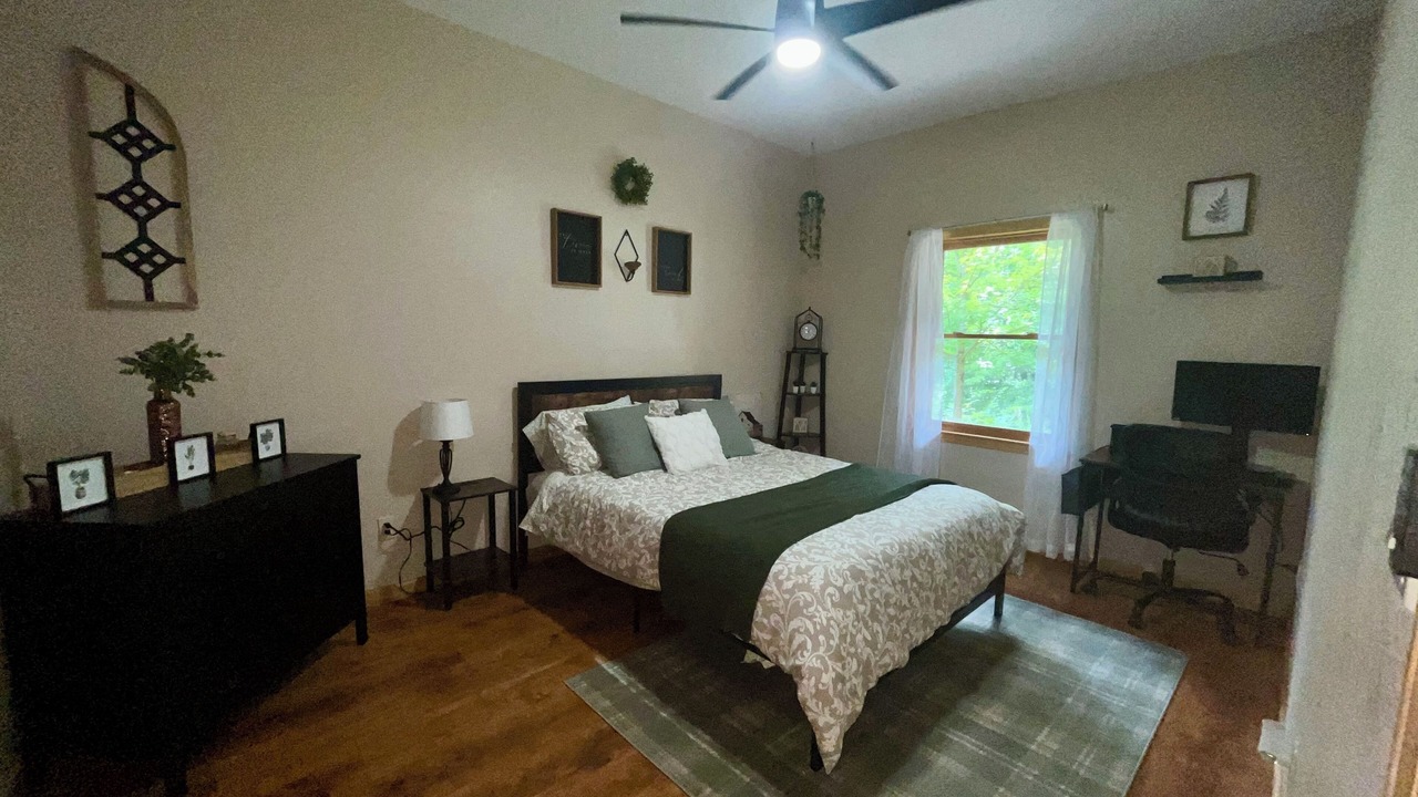 Photo of Bedroom in Unaka