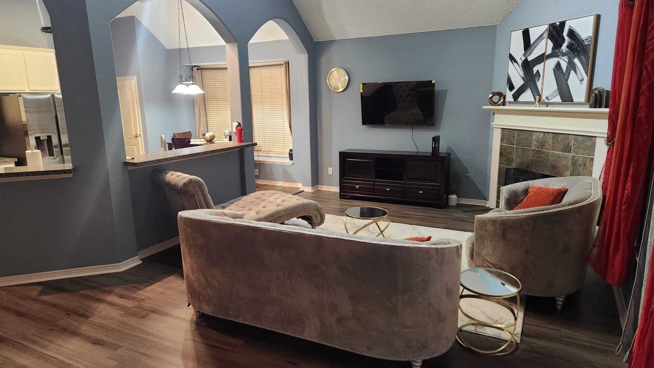 Photo of Livingroom in Spring