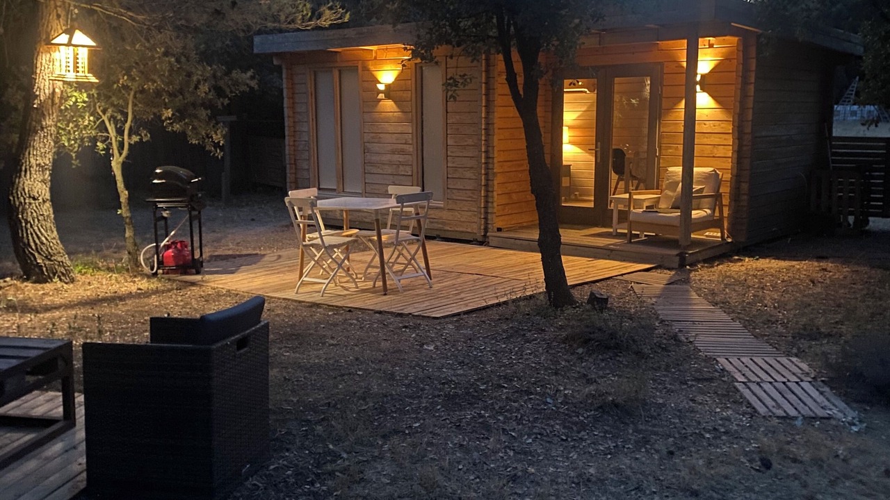 Photo of Outdoor in Aurons