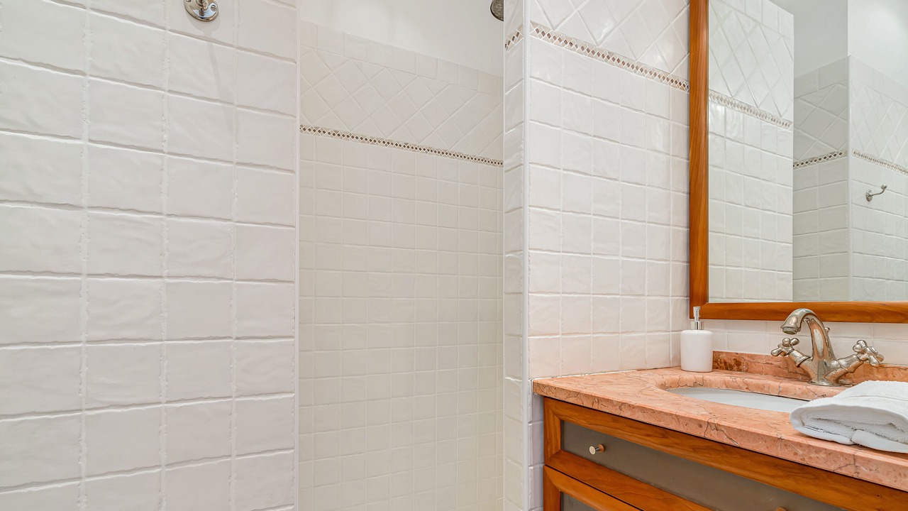 Photo of Bathroom in Le Puy-Sainte-Reparade