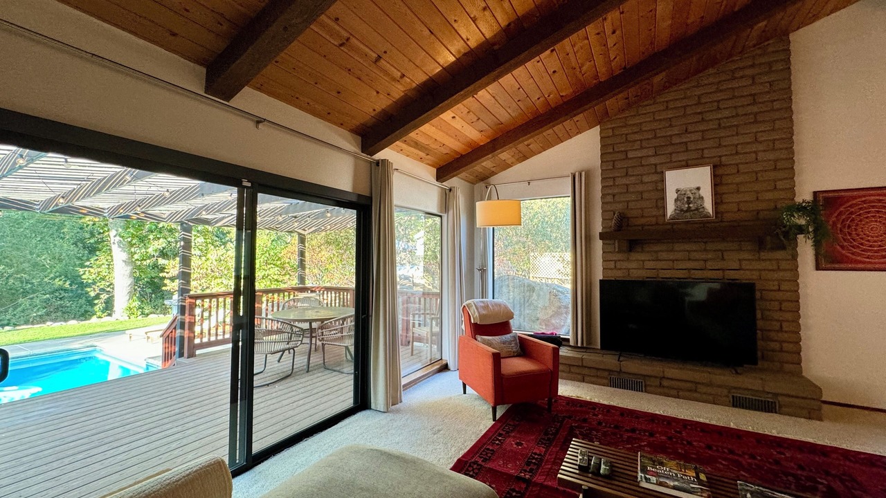 Photo of Livingroom in Three Rivers