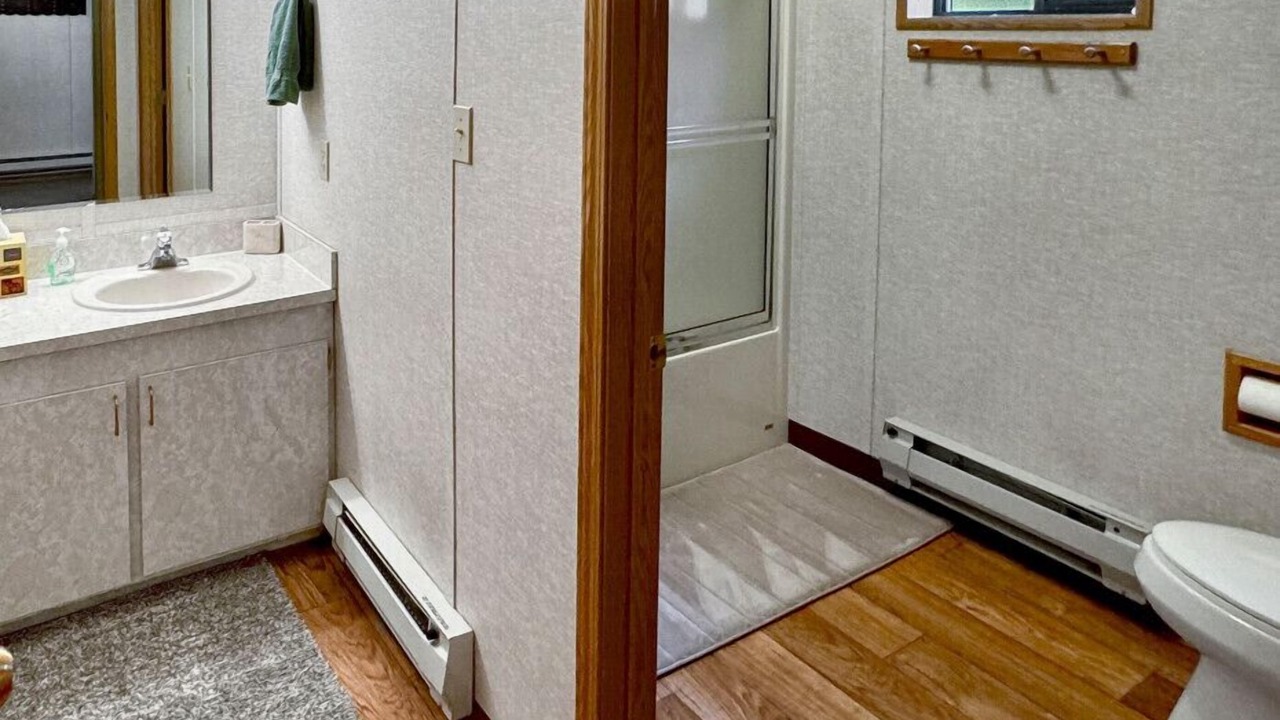 Photo of Bathroom in Cascade