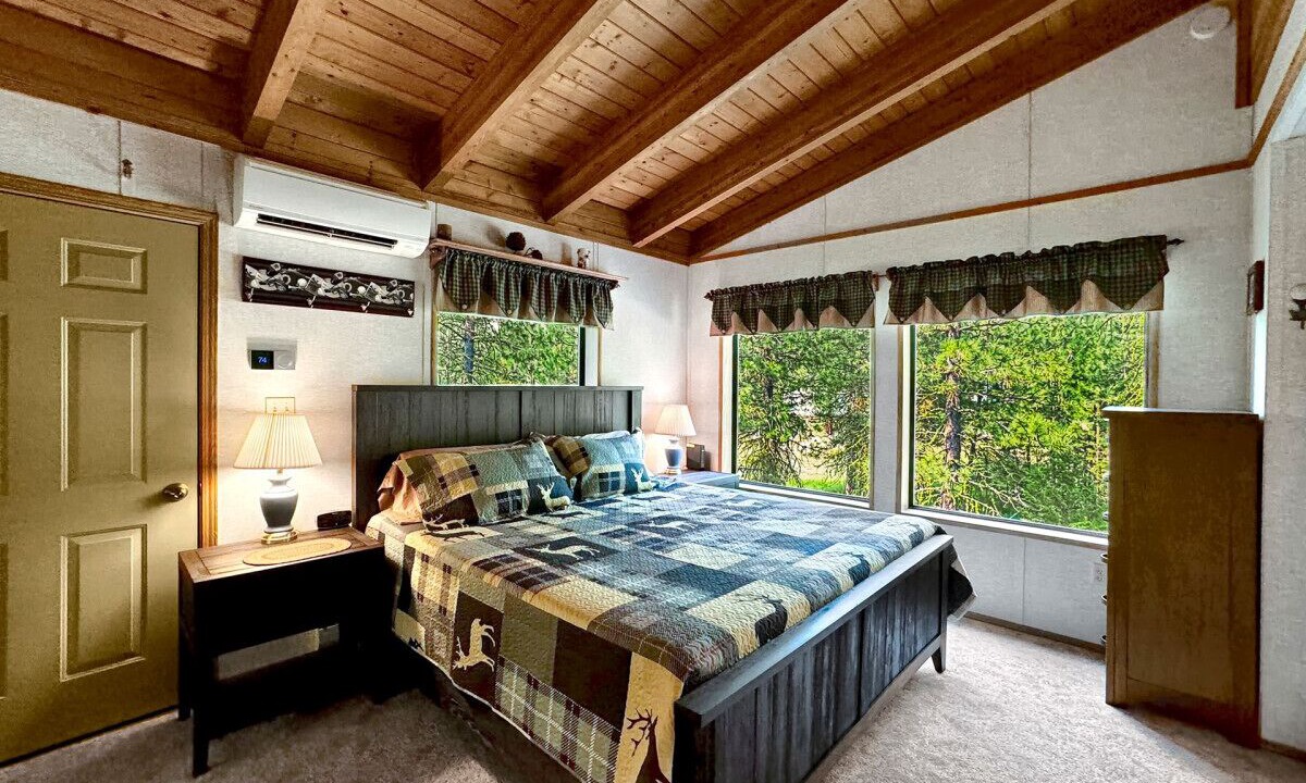 Photo of Bedroom in Cascade