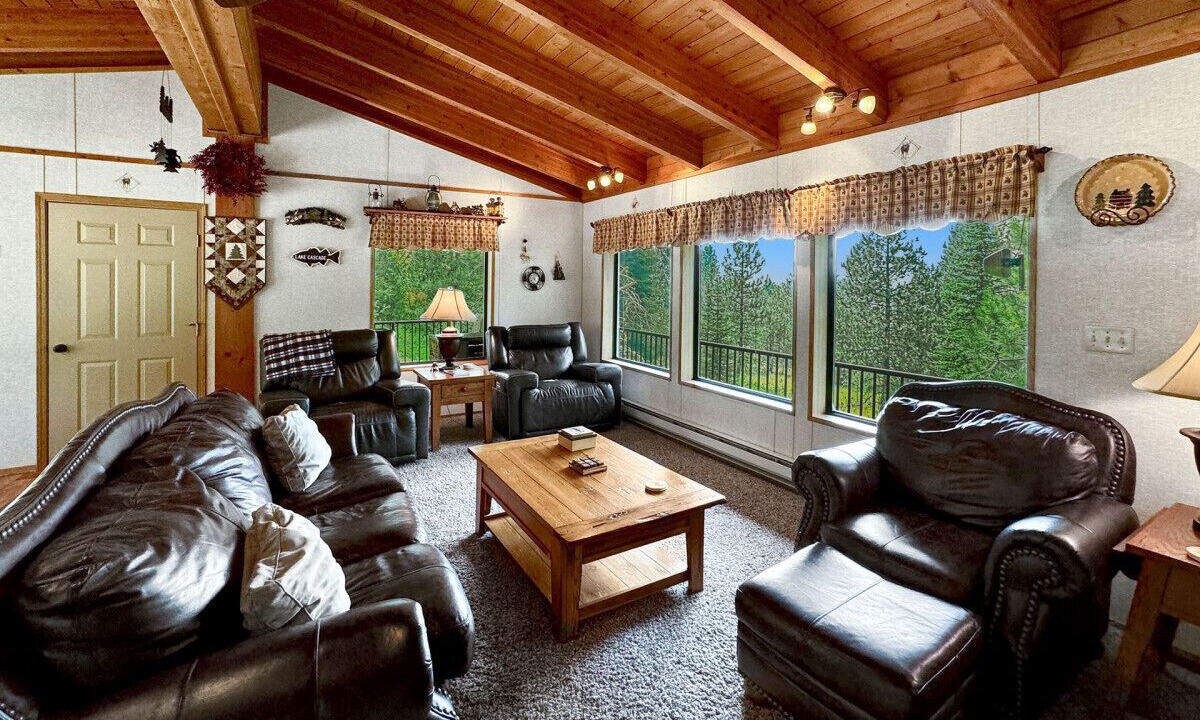 Photo of Livingroom in Cascade