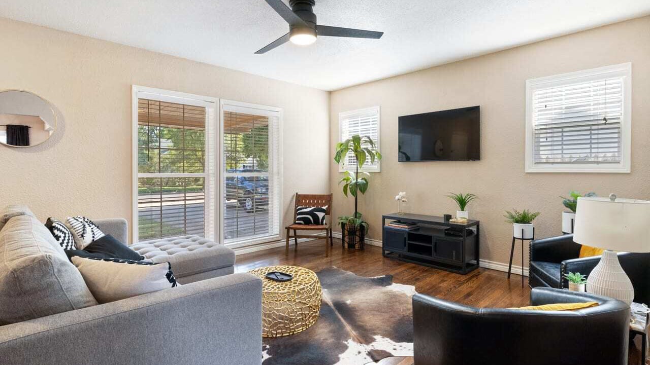 Photo of Livingroom in Tech Terrace