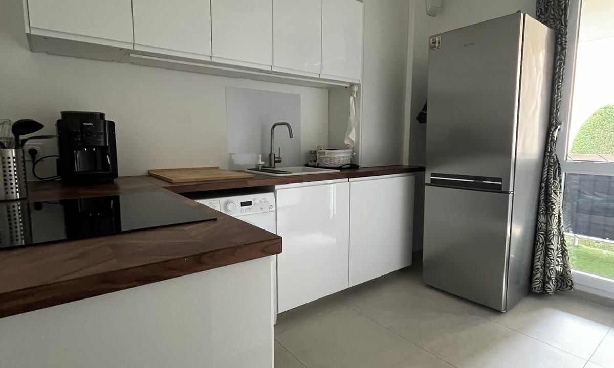 Photo of Kitchen in Saint-Genis-Laval