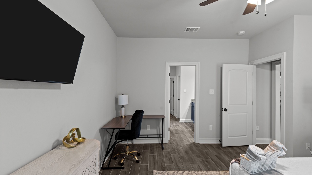 Photo of Bedroom in Shreveport