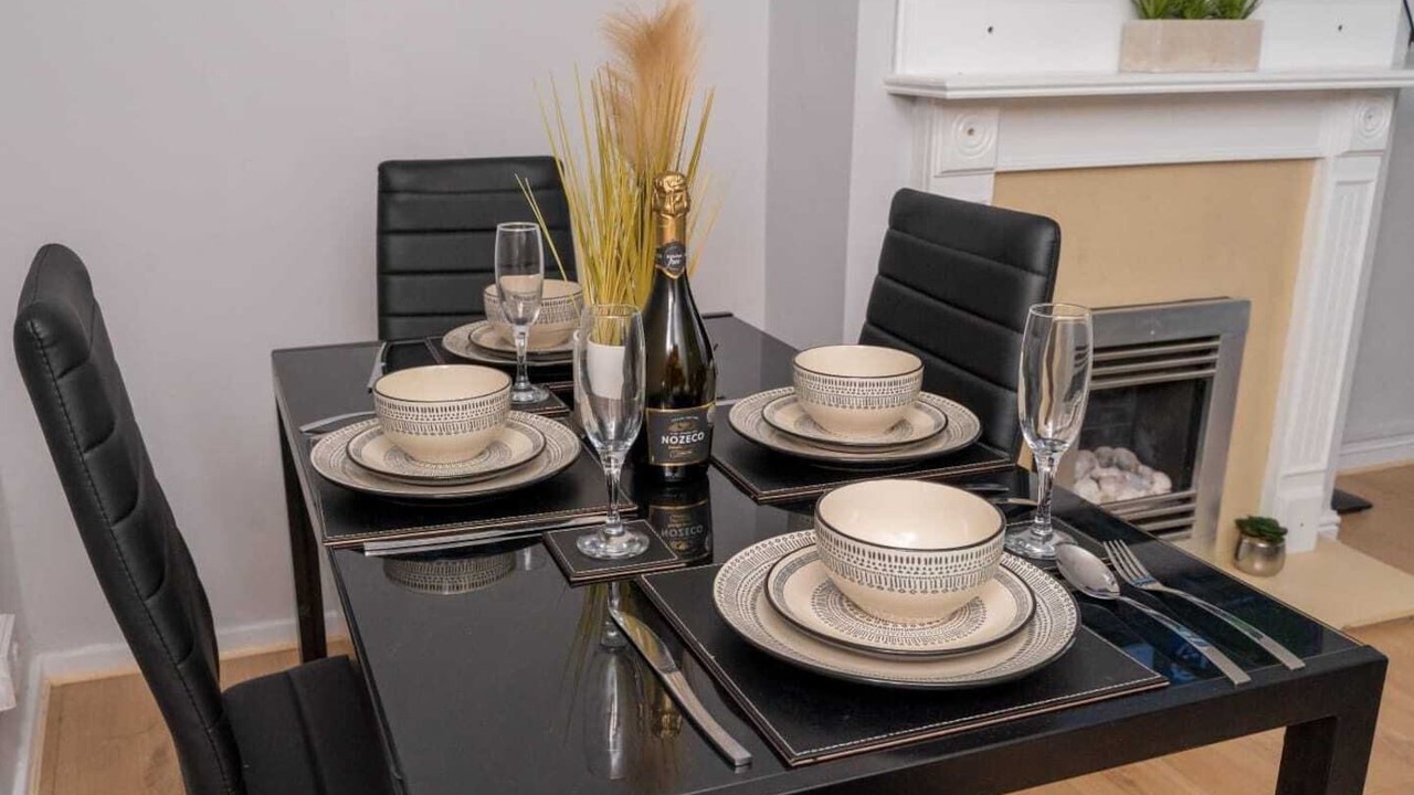 Photo of Others in Weston by Wellend