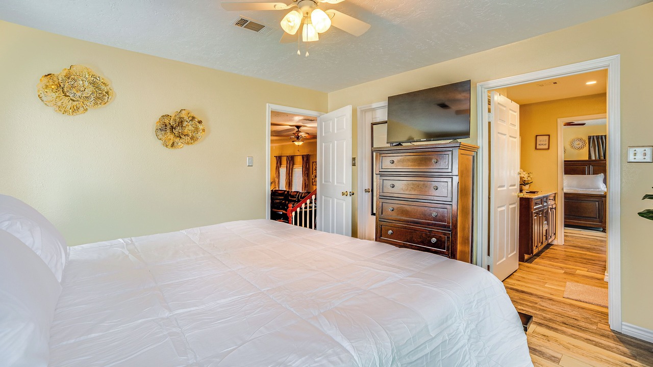 Photo of Bedroom in Onalaska