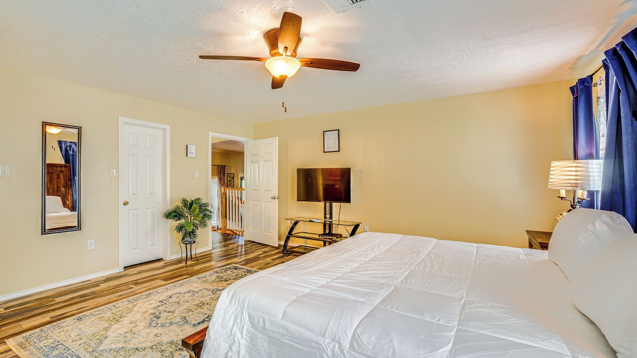 Photo of Bedroom in Onalaska