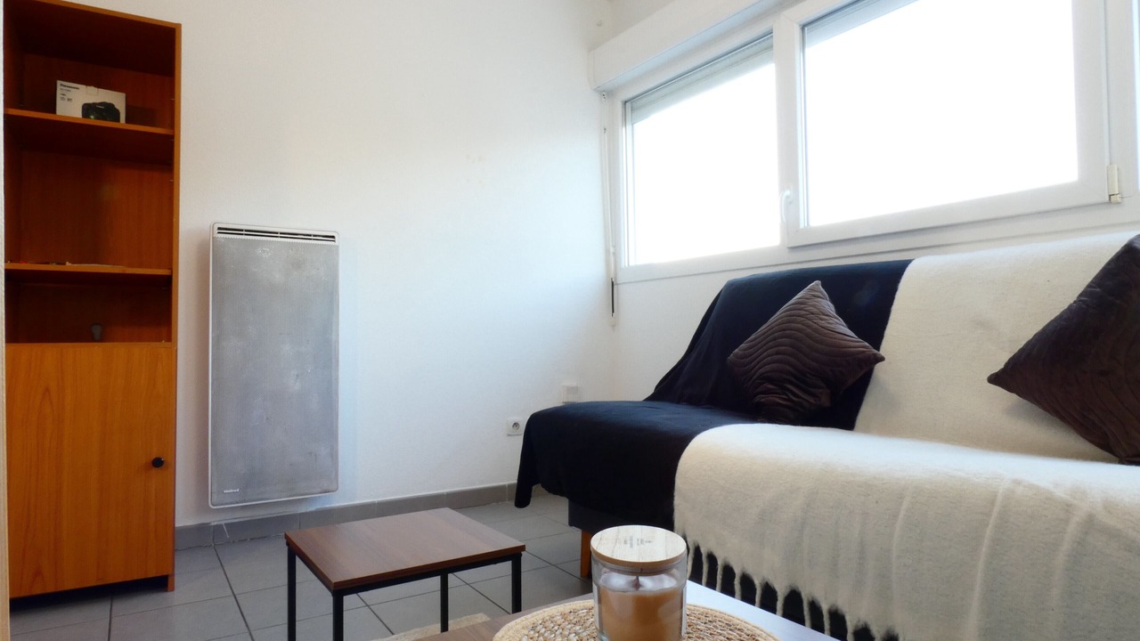 Photo of Livingroom in Hopitaux-Facultes