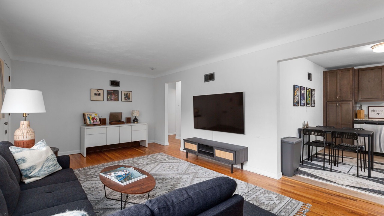 Photo of Livingroom in DeBaliviere Place