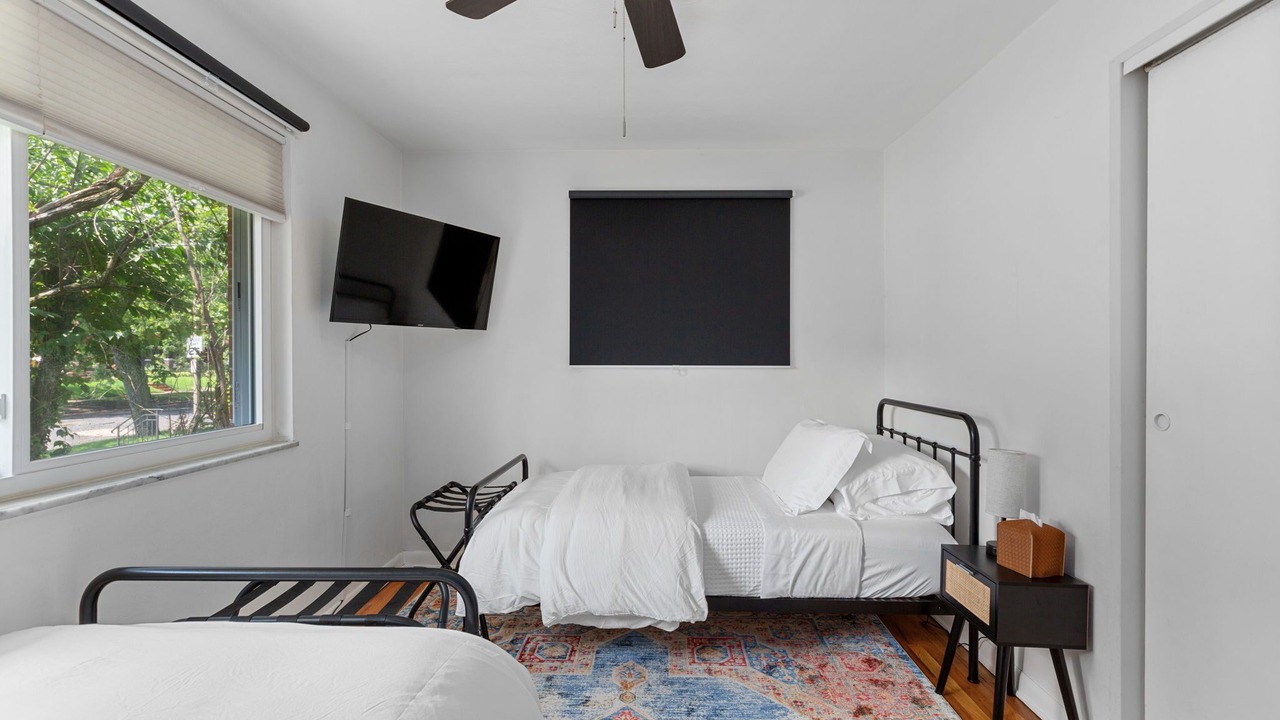 Photo of Bedroom in DeBaliviere Place