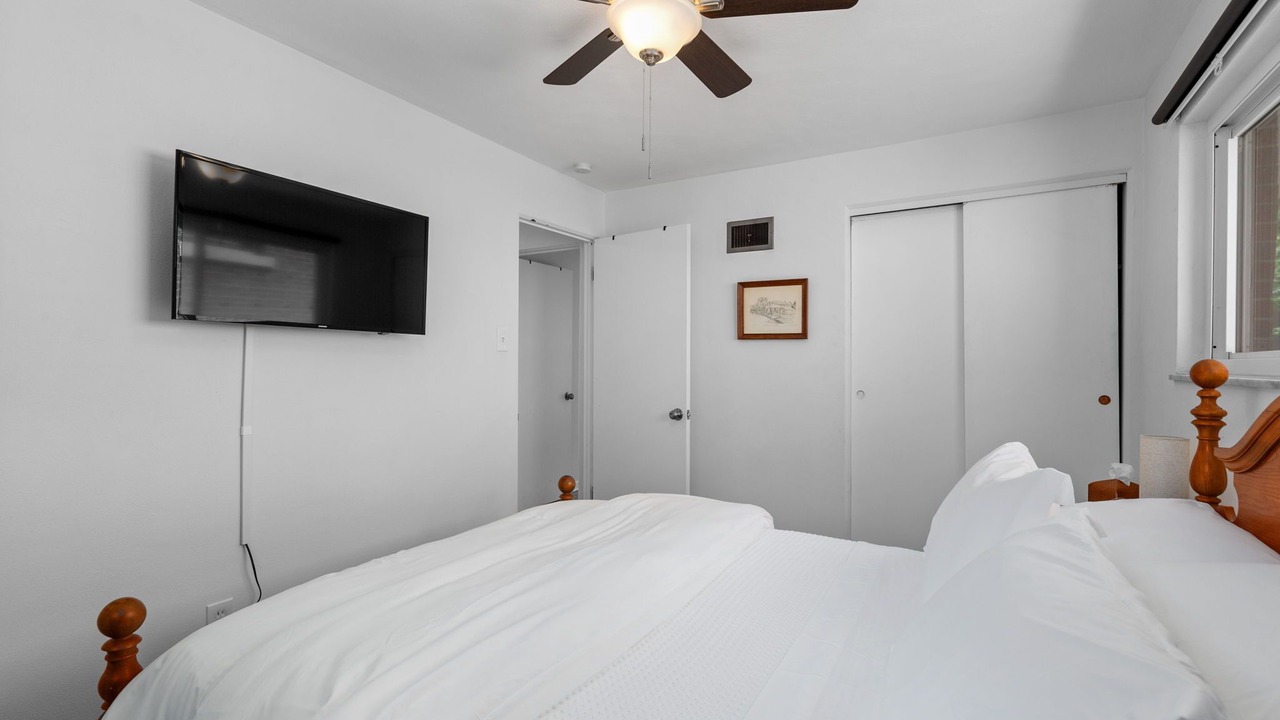 Photo of Bedroom in DeBaliviere Place