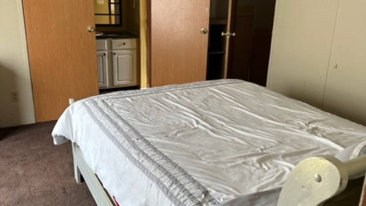 Photo of Bedroom in Sulphur