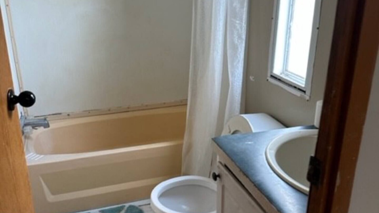 Photo of Bathroom in Sulphur