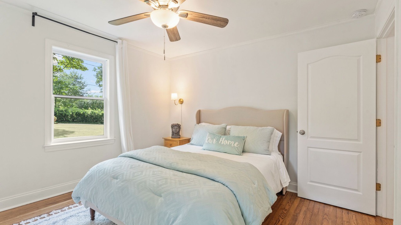 Photo of Bedroom in Briarcliff Heights