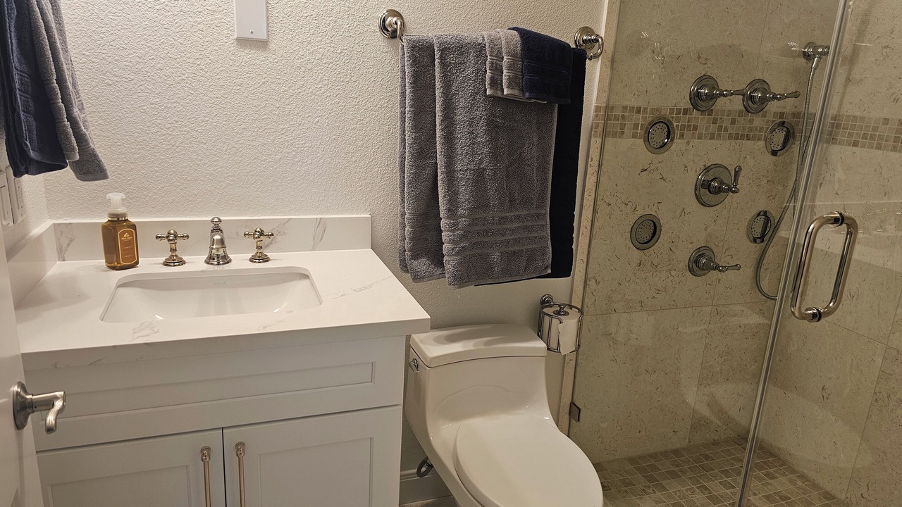 Photo of Bathroom in Grogan's Mill