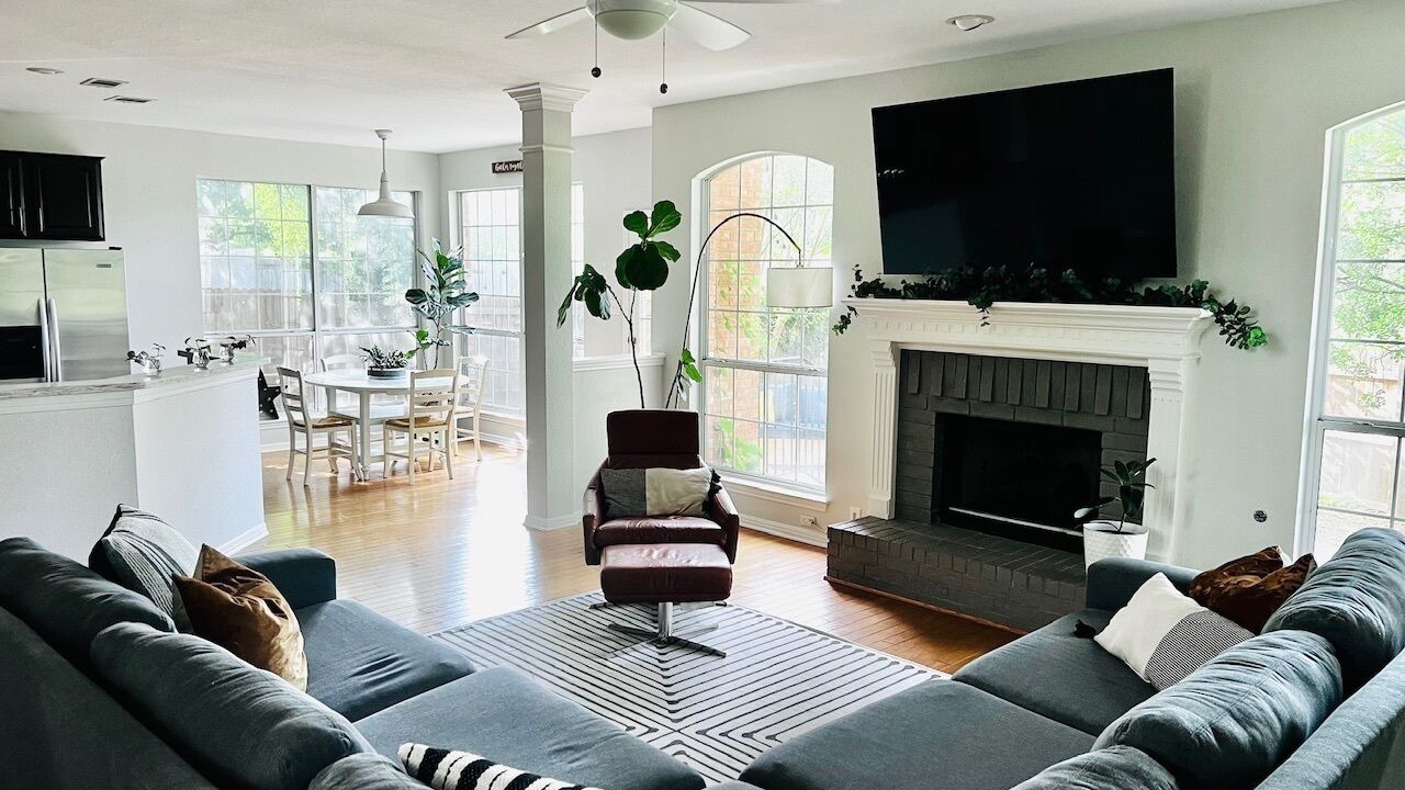 Photo of Livingroom in Scofield Farms