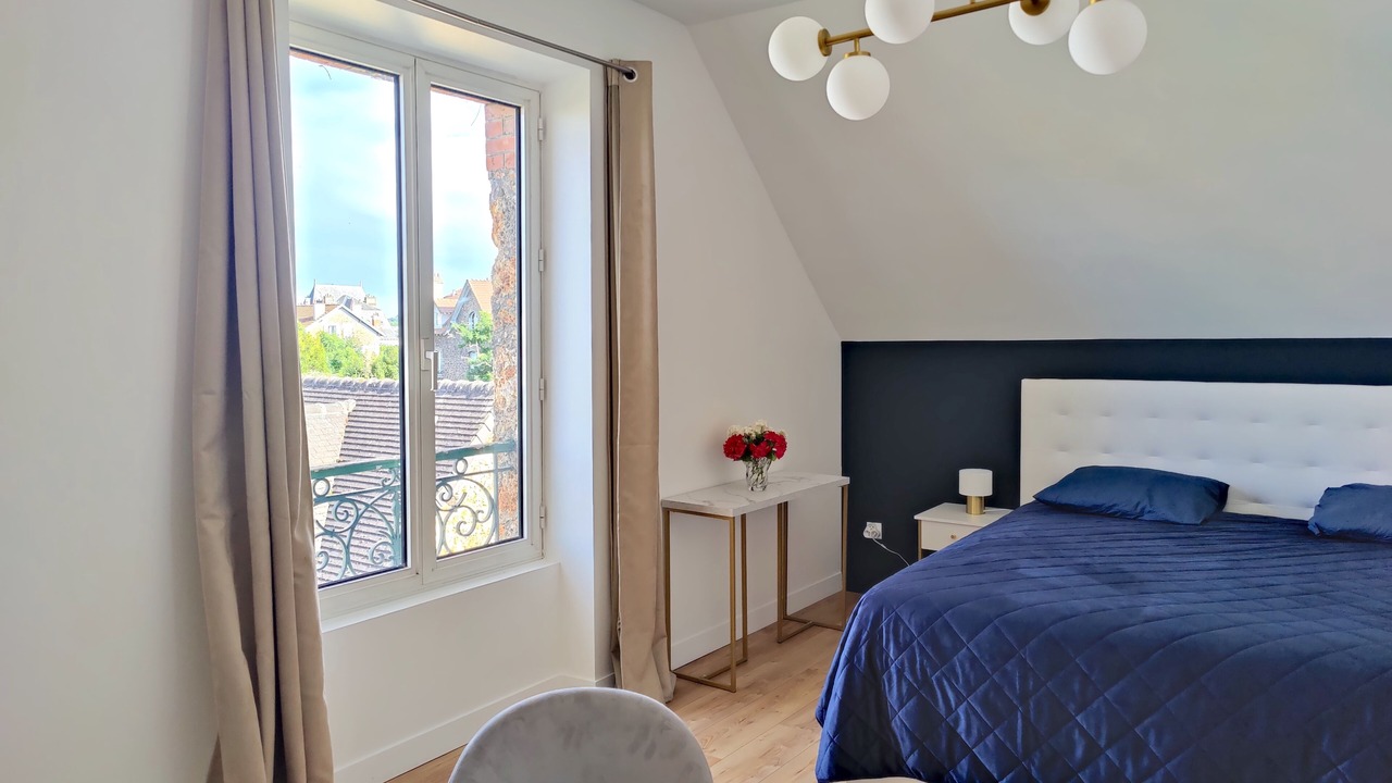 Photo of Bedroom in Le Chesnay