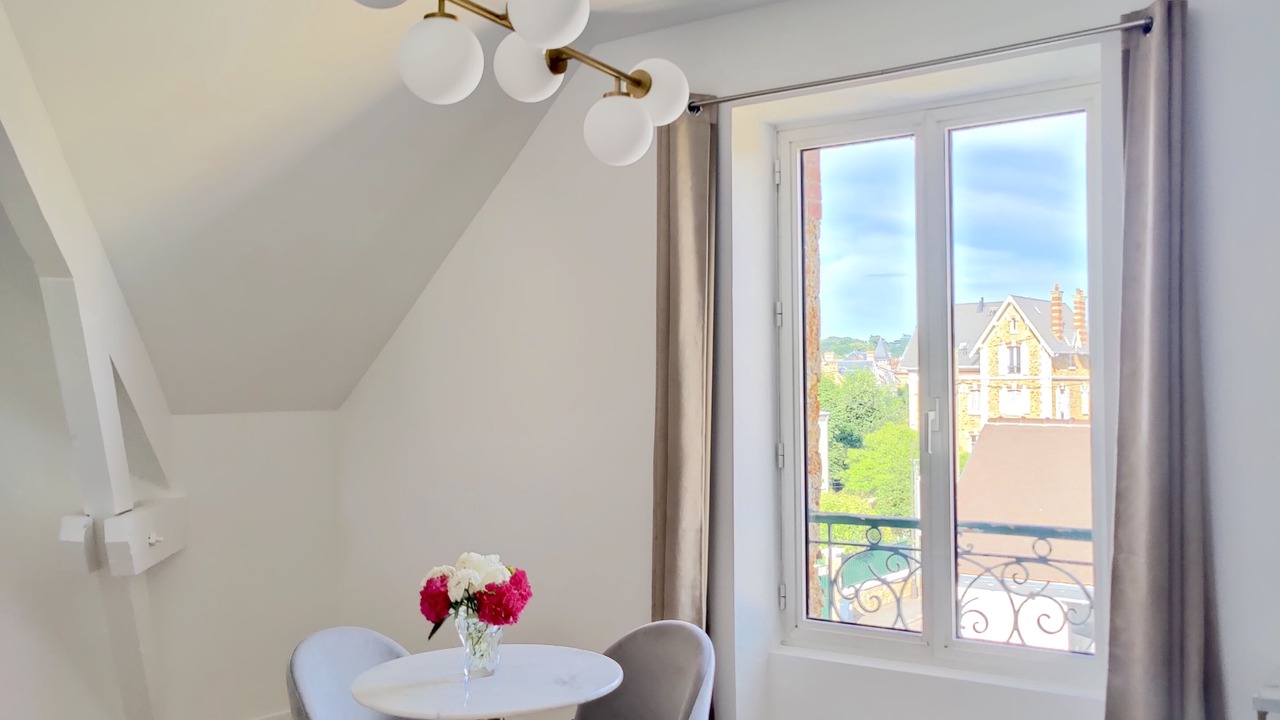 Photo of Bedroom in Le Chesnay