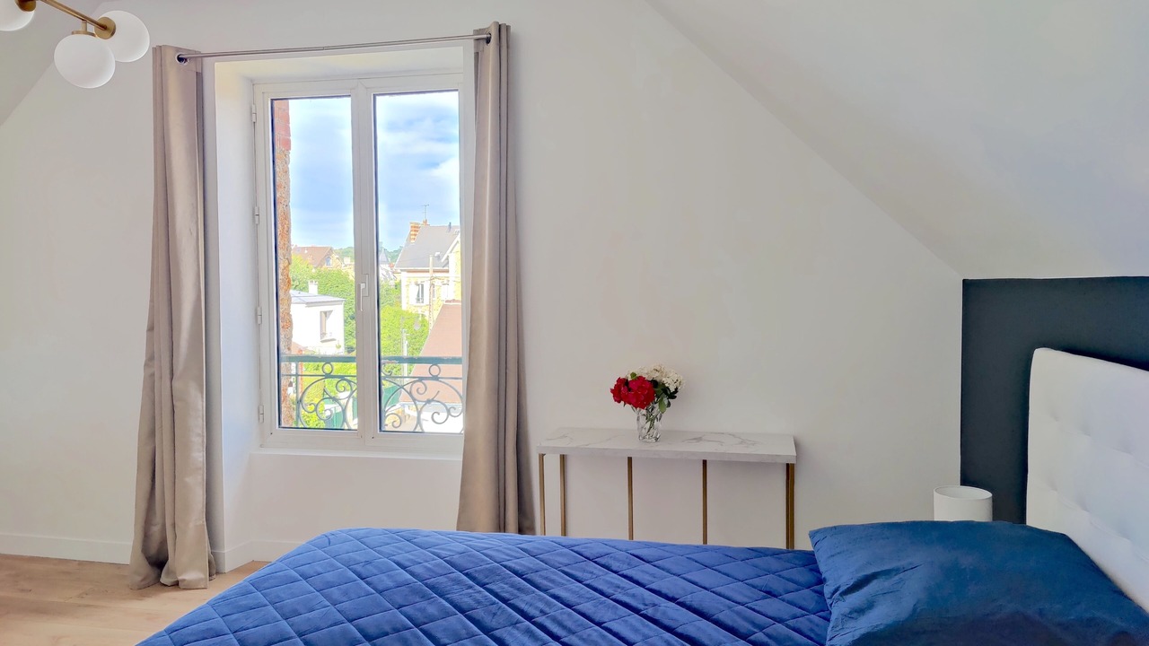 Photo of Bedroom in Le Chesnay