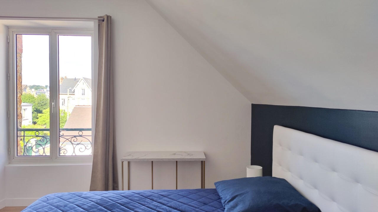 Photo of Bedroom in Le Chesnay