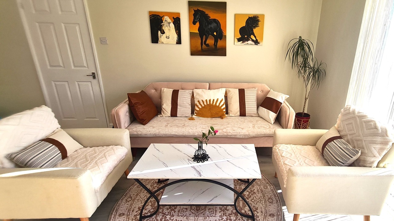 Photo of Livingroom in Newport