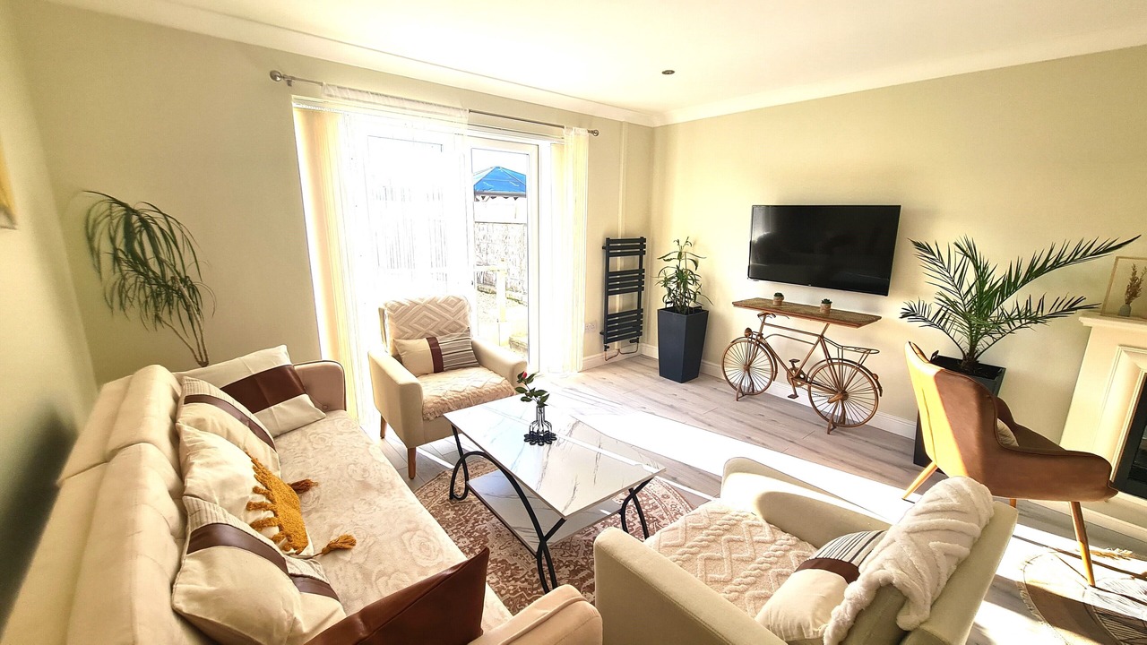 Photo of Livingroom in Newport