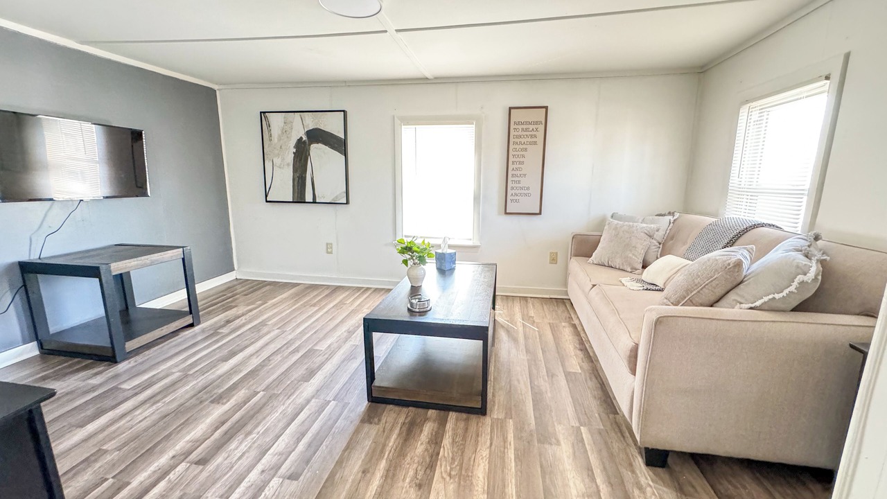 Photo of Livingroom in Hooksett