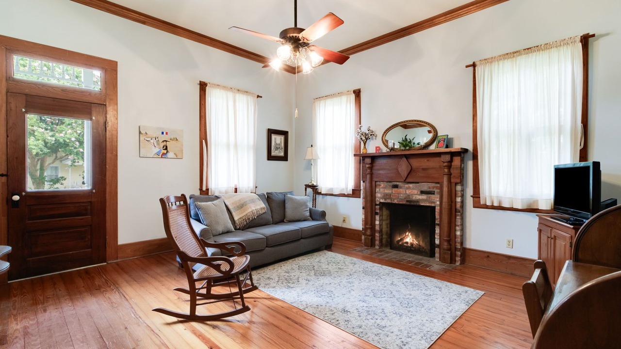 Photo of Livingroom in Scott