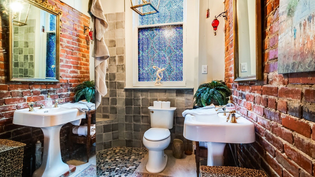 Photo of Bathroom in Scott